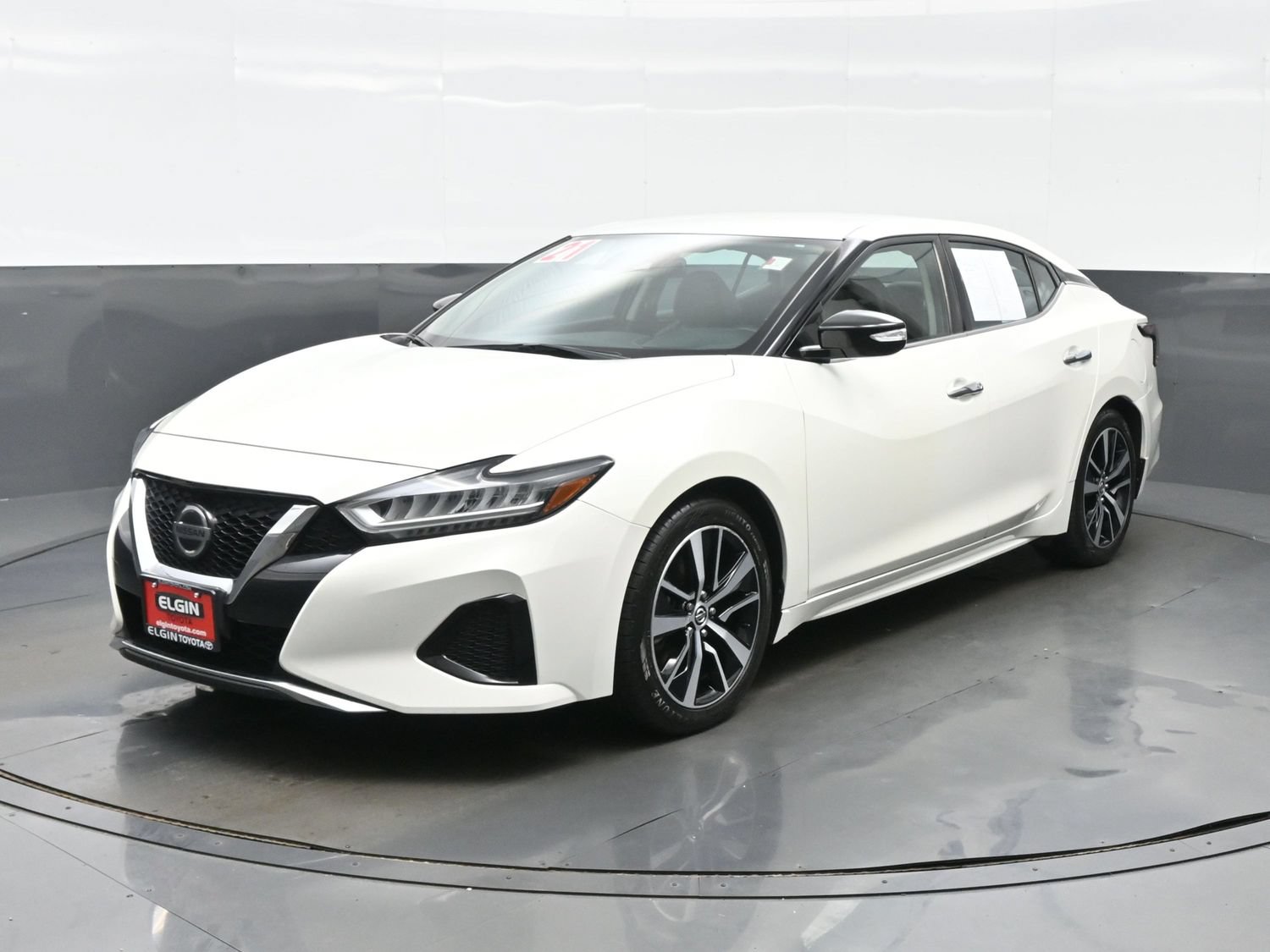 Used 2021 Nissan Maxima 3.5 SV w/ Floor Mat Group FWD image 2