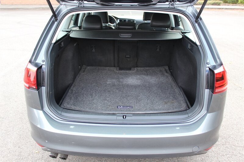 Used 2015 Volkswagen Golf TDI S FWD image 15