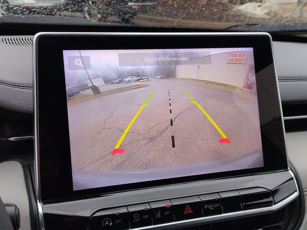 Used 2023 Jeep Compass Limited image 23