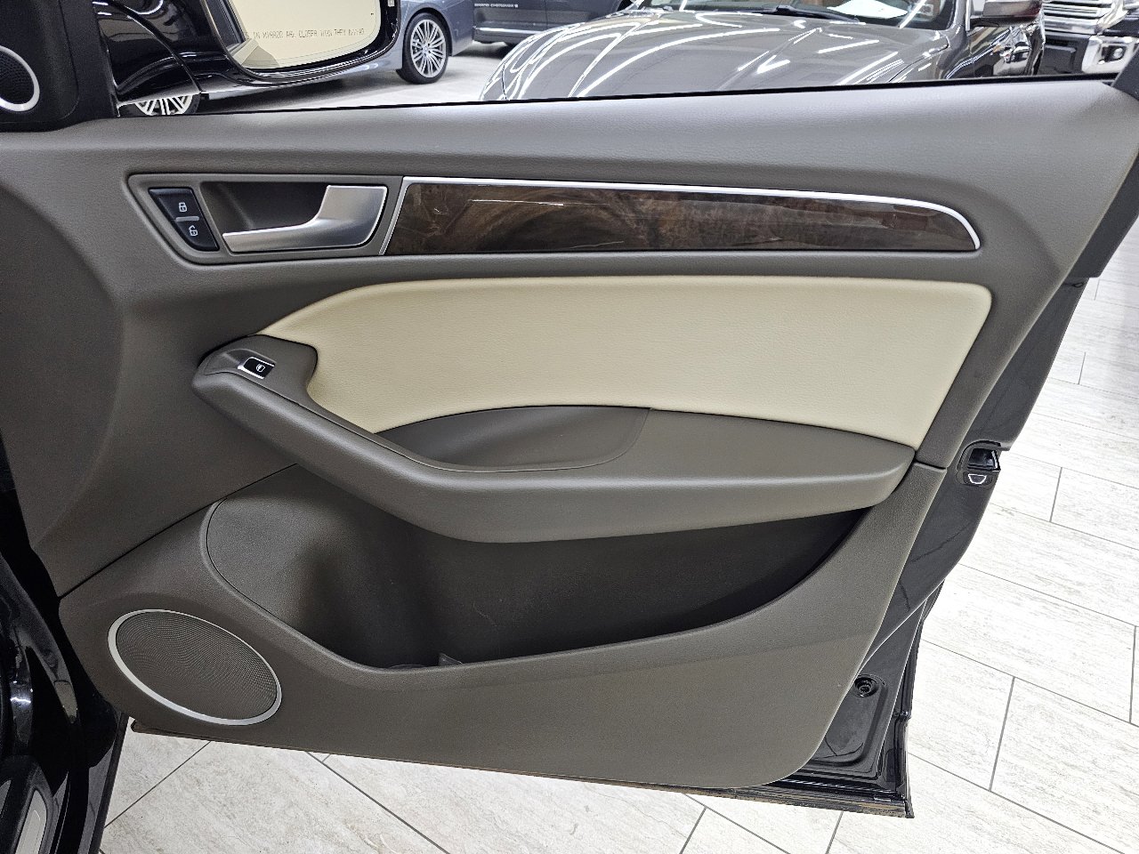 Used 2017 Audi Q5 2.0T Premium Plus w/ Technology Package image 40