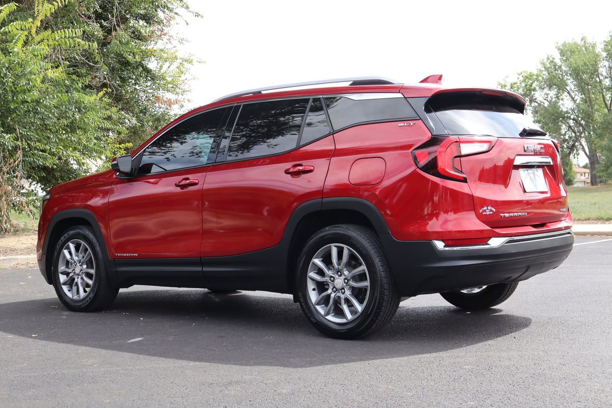 Used 2022 GMC Terrain SLT image 7