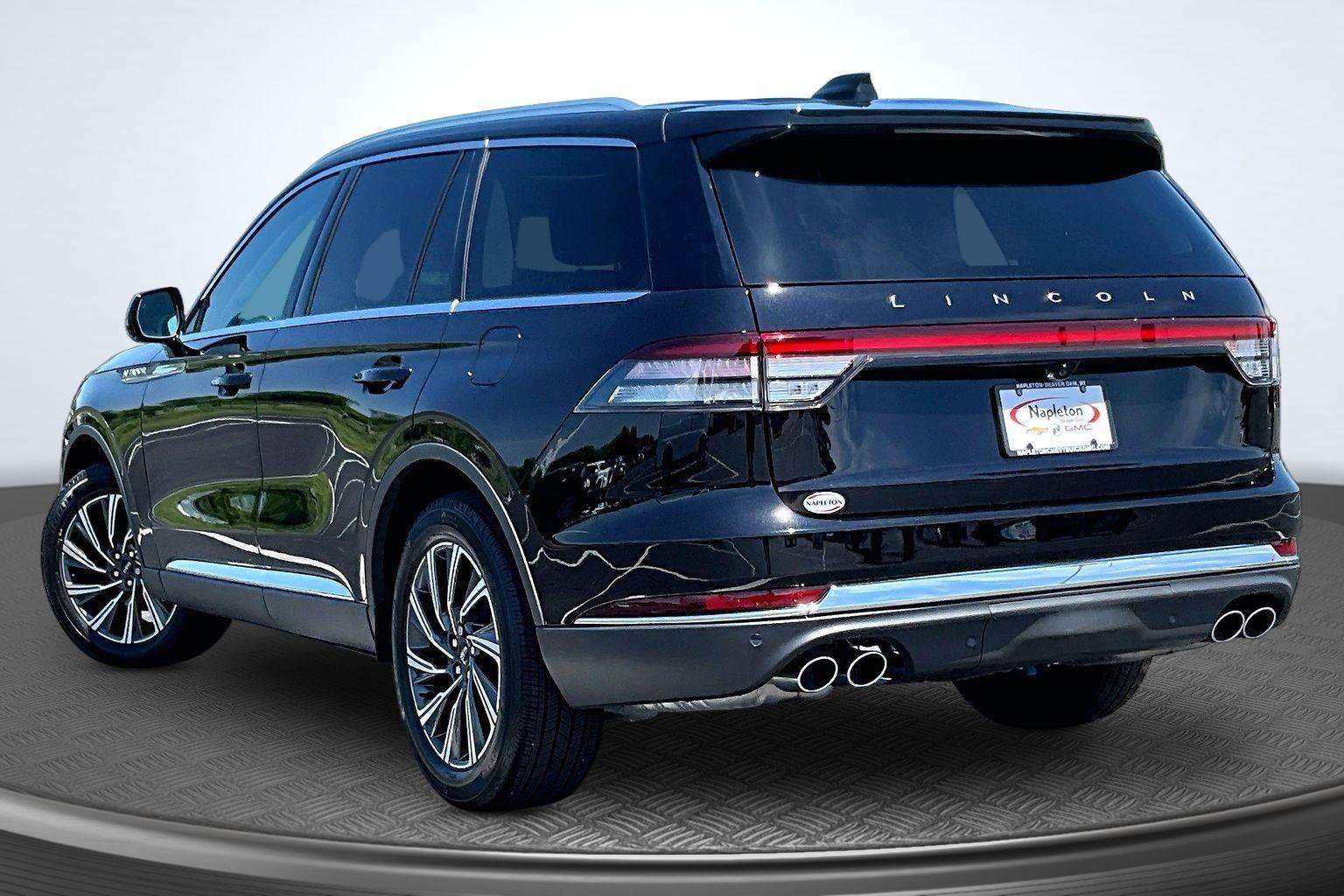 Used 2025 Lincoln Aviator AWD image 14