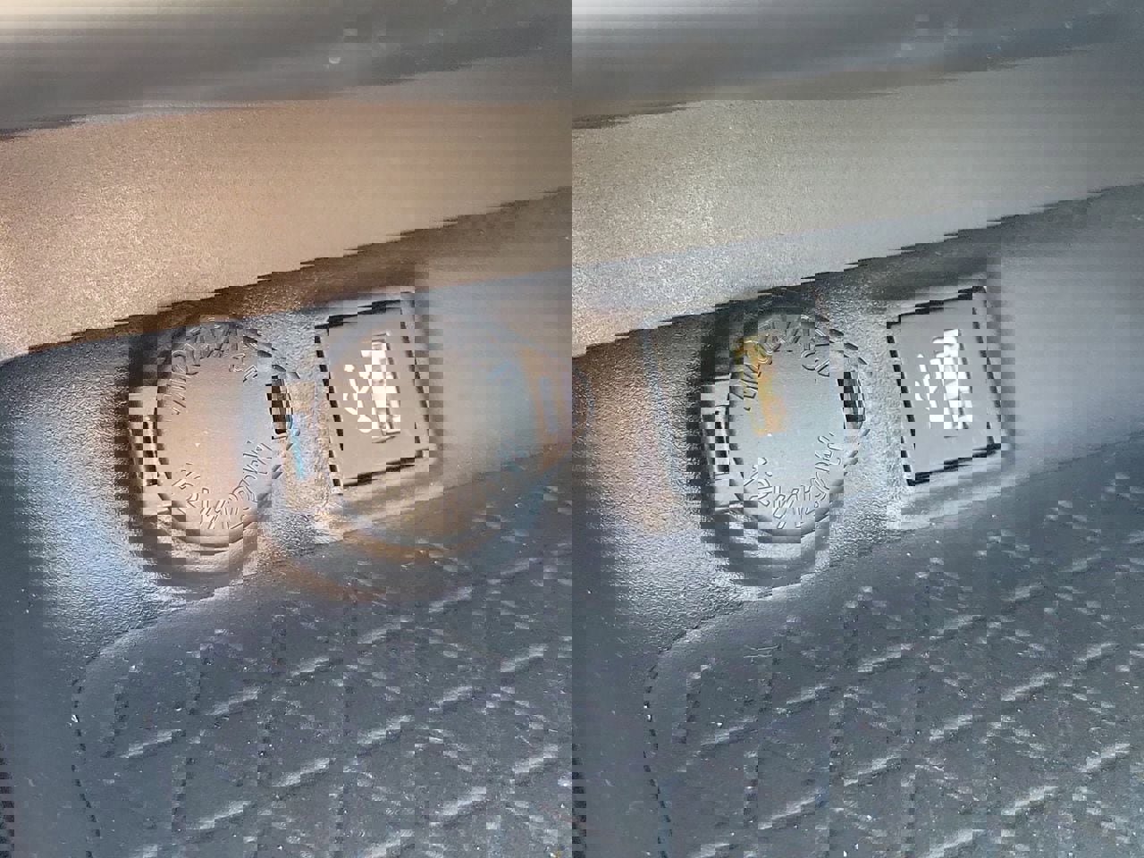 Used 2023 Toyota RAV4 XLE Premium image 29