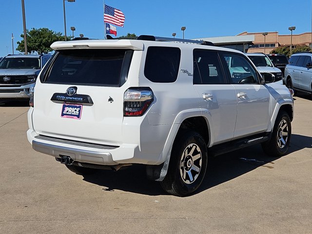 Used 2018 Toyota 4Runner TRD Off-Road AWD/4WD image 5