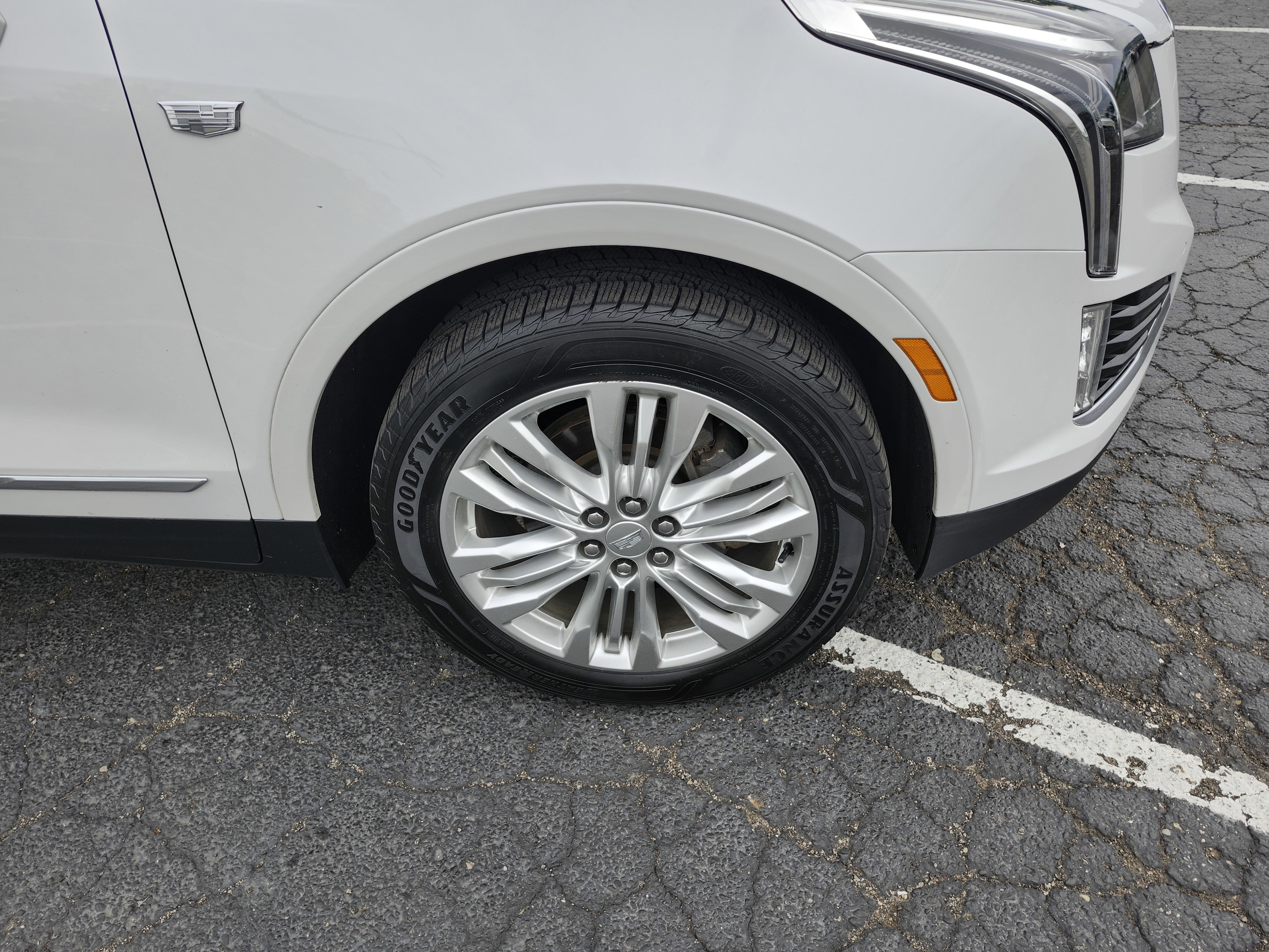 Used 2018 Cadillac XT5 Premium Luxury AWD/4WD image 13
