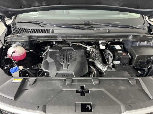 Used 2023 Kia Carnival LX FWD image 29