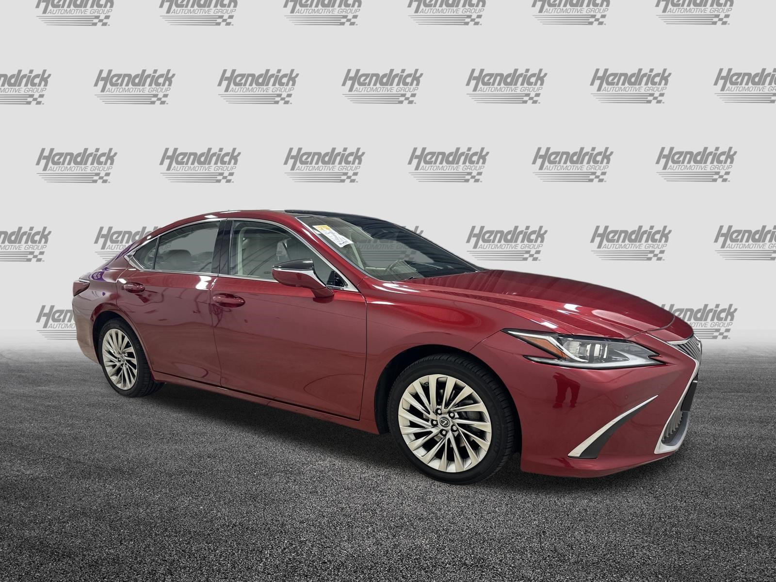 Used 2020 Lexus ES 350 Luxury w/ Accessory Package FWD image 2