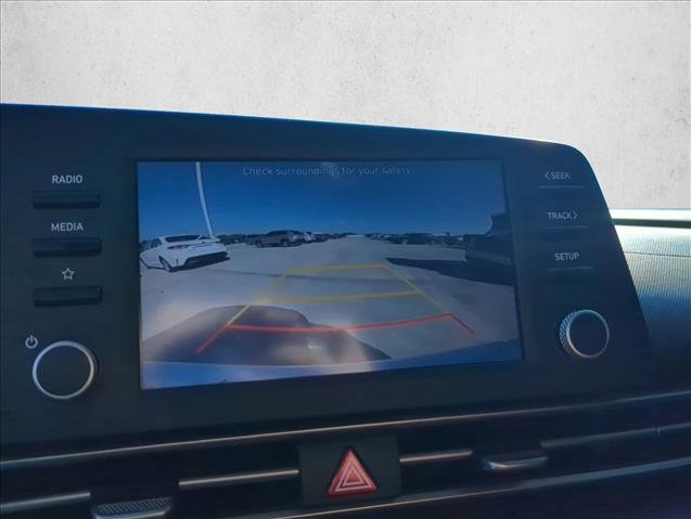 Used 2021 Hyundai Elantra SEL image 13
