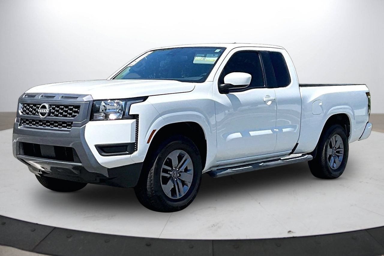Used 2025 Nissan Frontier SV RWD image 4