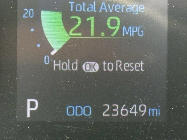 Used 2020 Toyota RAV4 XLE w/ Convenience Package AWD/4WD image 4