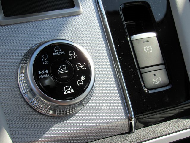 New 2025 Mitsubishi Outlander SEL image 23