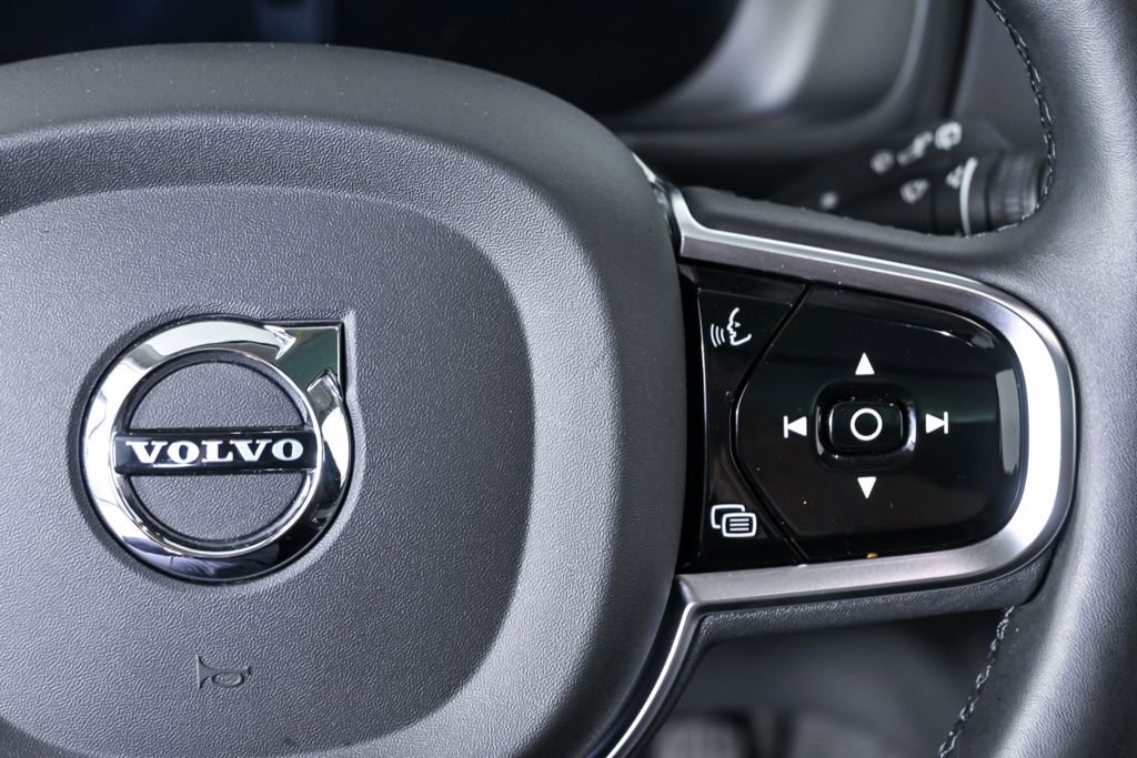 Used 2023 Volvo XC90 B6 Ultimate image 13