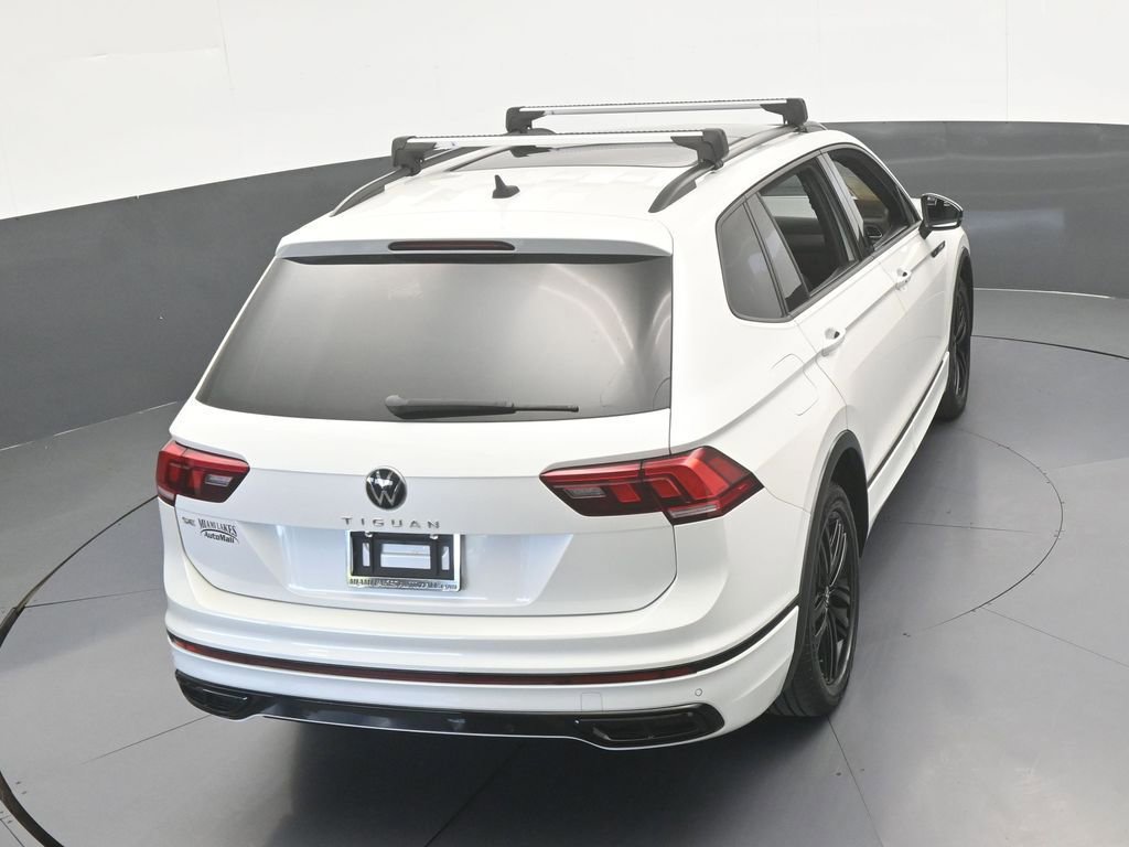 Used 2022 Volkswagen Tiguan SE R-Line image 48