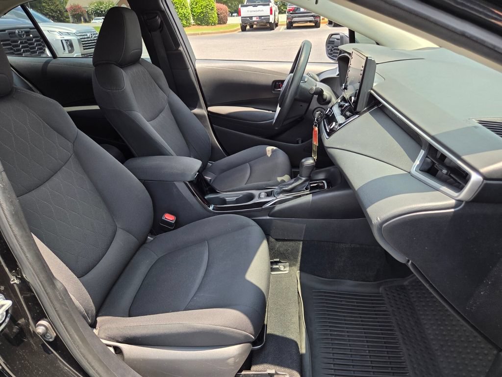 Used 2022 Toyota Corolla LE FWD image 15