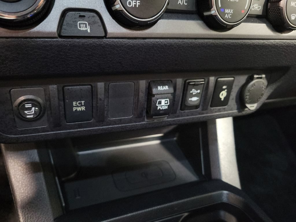 Used 2019 Toyota Tacoma TRD Off-Road AWD/4WD image 21