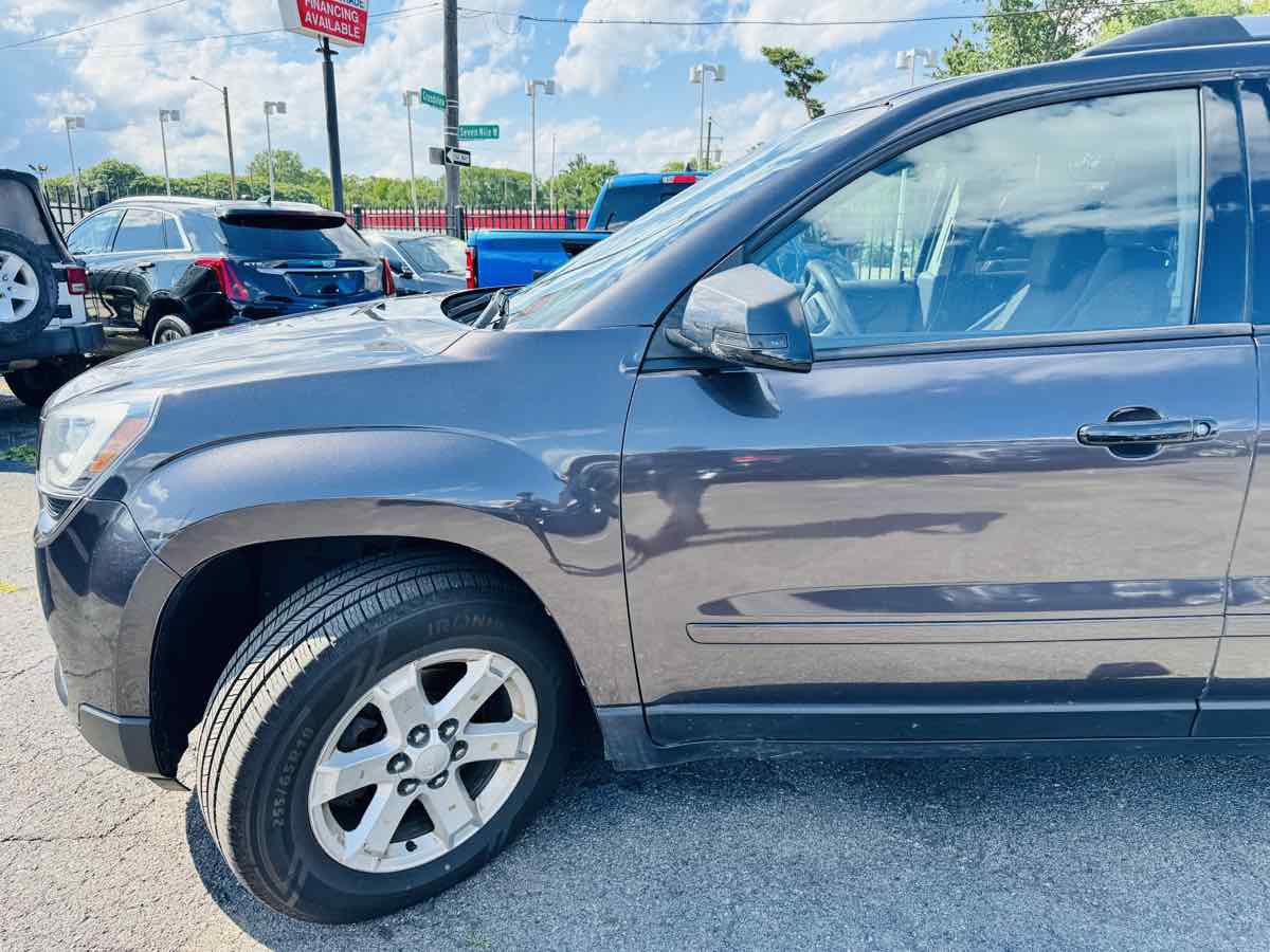 Used 2014 GMC Acadia SLE FWD image 9
