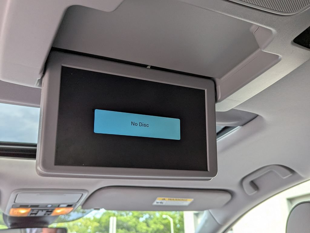 Used 2023 Honda Odyssey Elite image 16