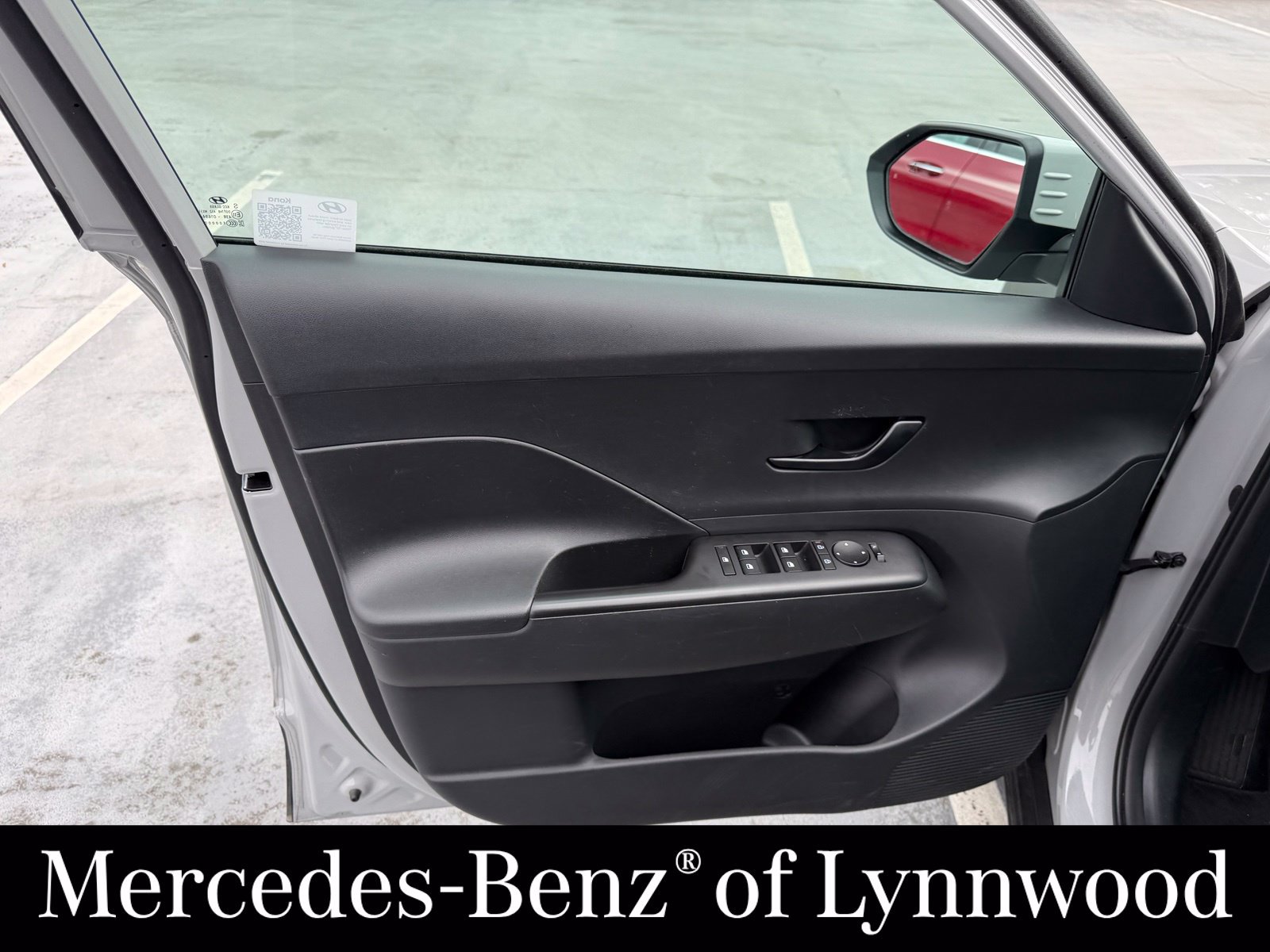 Used 2024 Hyundai Kona SEL AWD/4WD image 9