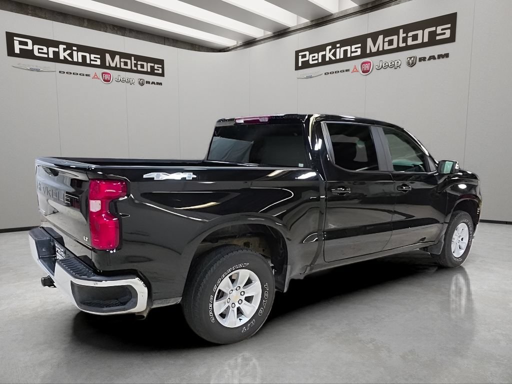 Used 2025 Chevrolet Silverado 1500 LT AWD/4WD image 5