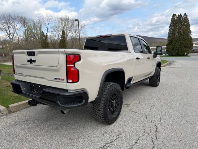 New 2026 Chevrolet Silverado 2500 ZR2 image 3