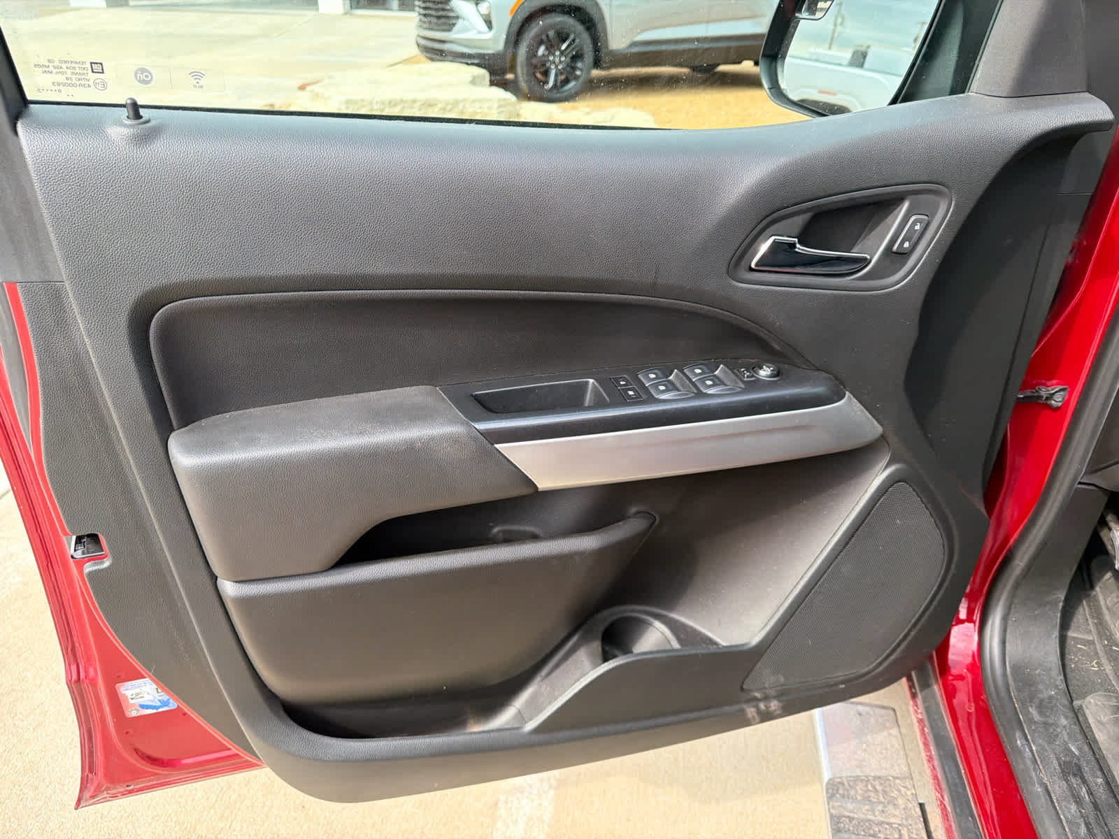 Used 2021 Chevrolet Colorado LT w/ LT Convenience Package AWD/4WD image 22