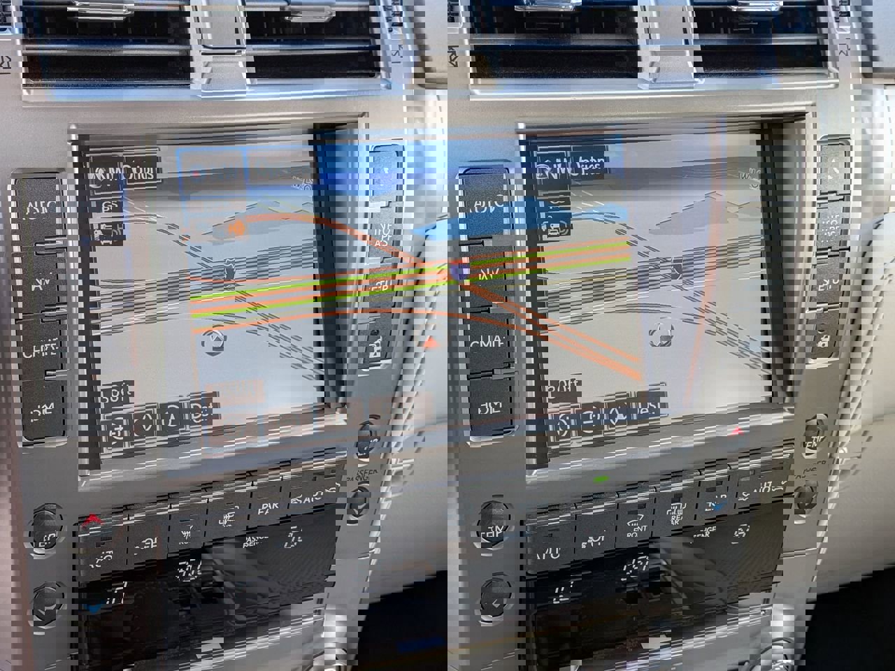 Used 2018 Lexus GX 460 Luxury w/ Sport Design Package AWD/4WD image 16