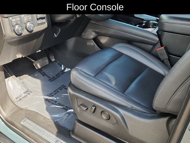 Used 2025 Chevrolet Tahoe Z71 w/ Z71 Off-Road Package AWD/4WD image 21