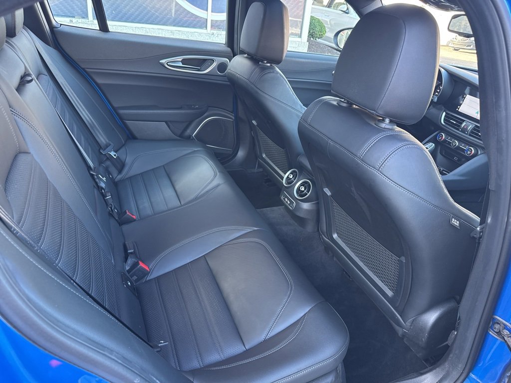 Used 2022 Alfa Romeo Giulia Veloce image 55