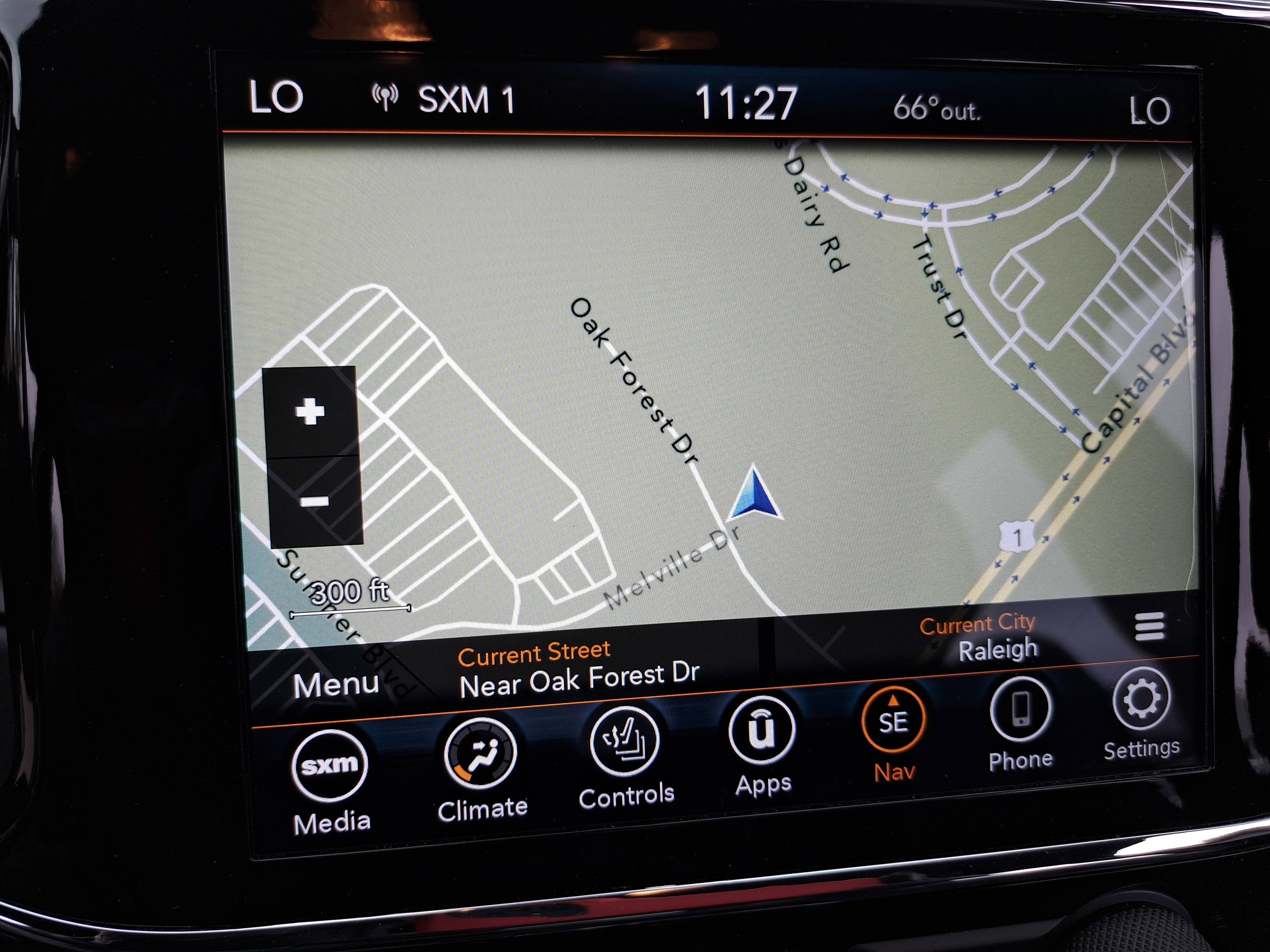 Used 2022 Jeep Grand Cherokee Laredo X image 21