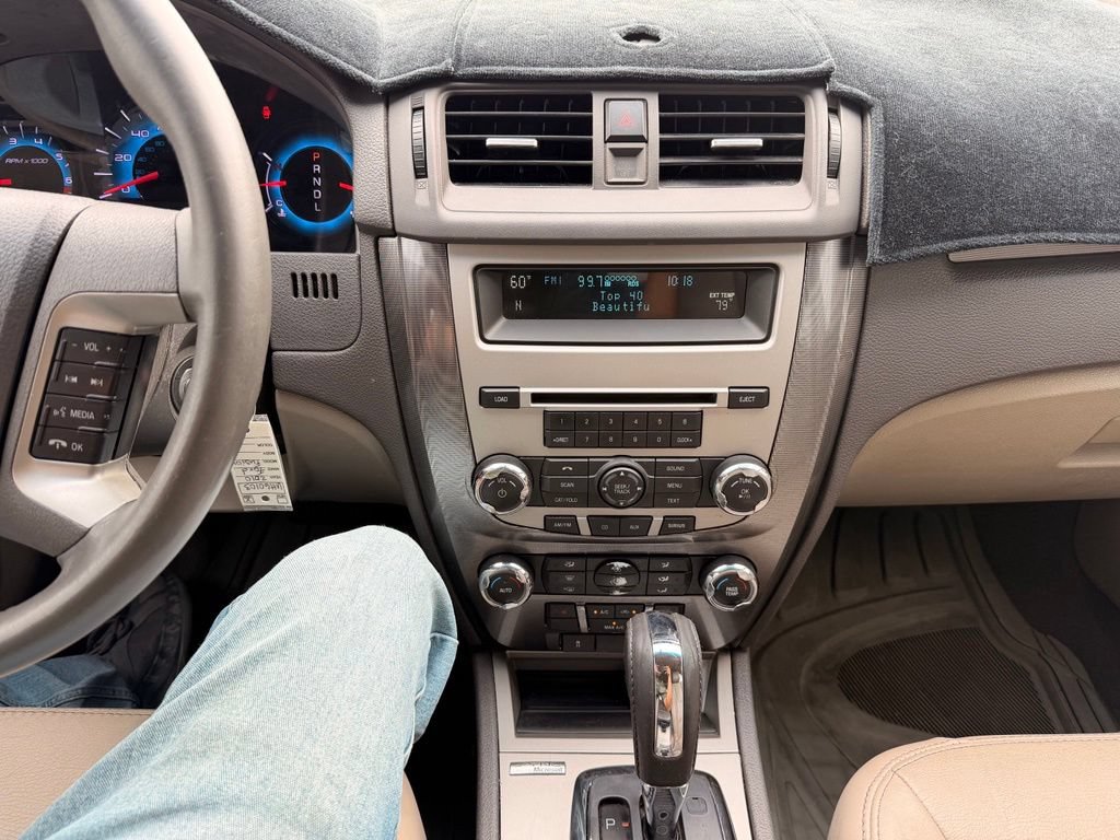 Used 2010 Ford Fusion SEL FWD image 20