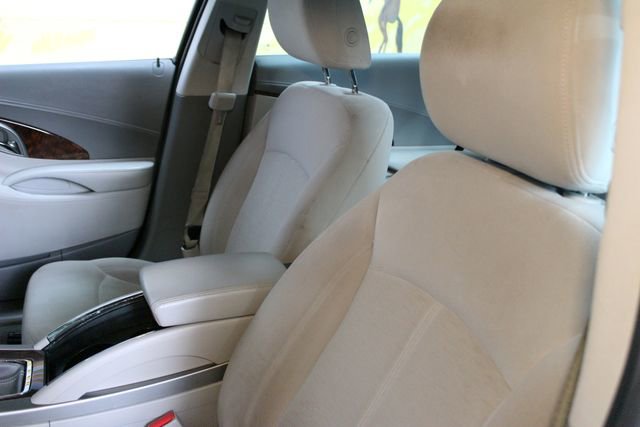 Used 2011 Buick LaCrosse CX FWD image 17