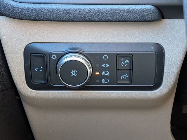 Used 2021 Ford Escape Titanium image 17