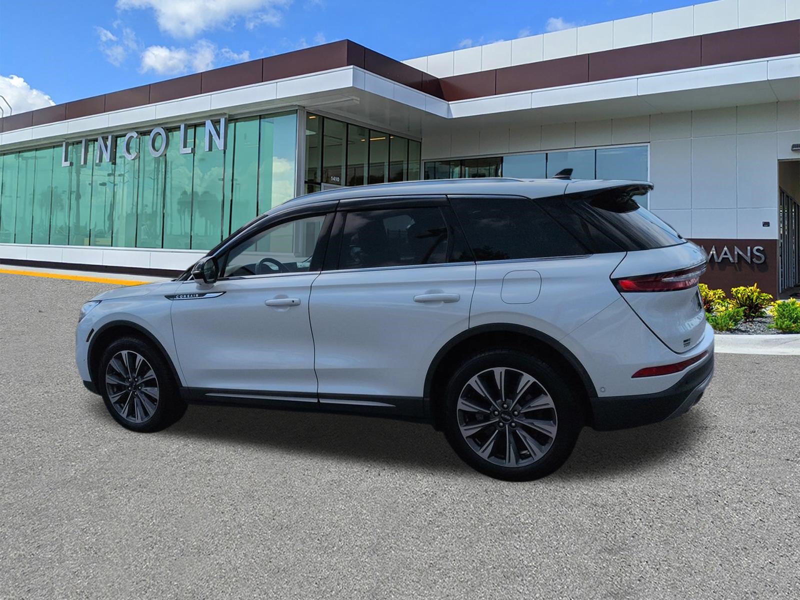 Certified 2020 Lincoln Corsair Reserve w/ Equipment Group 202A AWD/4WD image 7