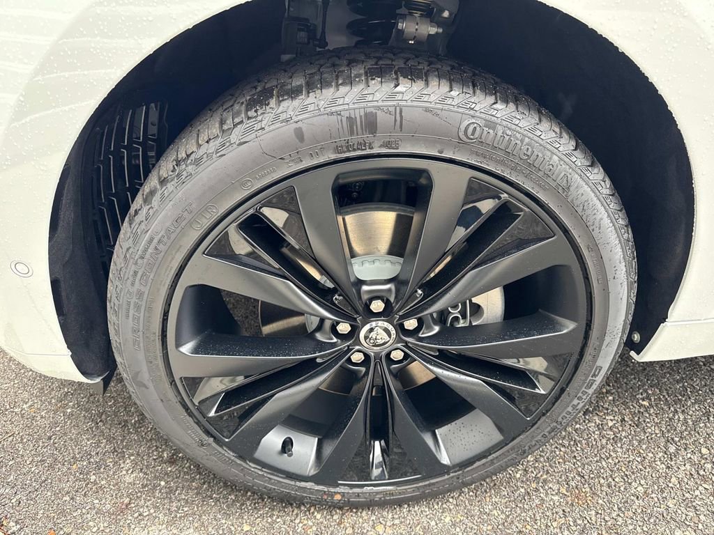 New 2026 Jaguar F-PACE R-Dynamic S AWD/4WD image 11