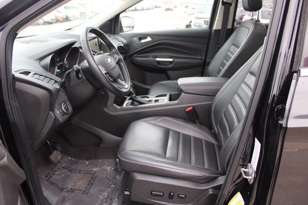 Used 2019 Ford Escape SEL image 17