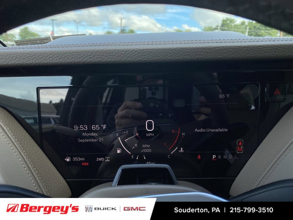 New 2026 GMC Yukon Denali w/ Denali Reserve Package AWD/4WD image 12