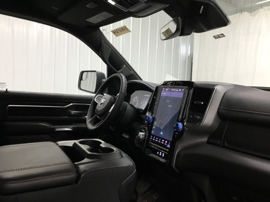Used 2025 RAM 1500 Laramie AWD/4WD image 24