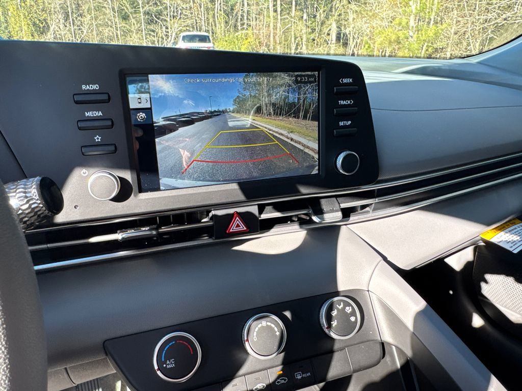 New 2026 Hyundai Elantra SE image 17