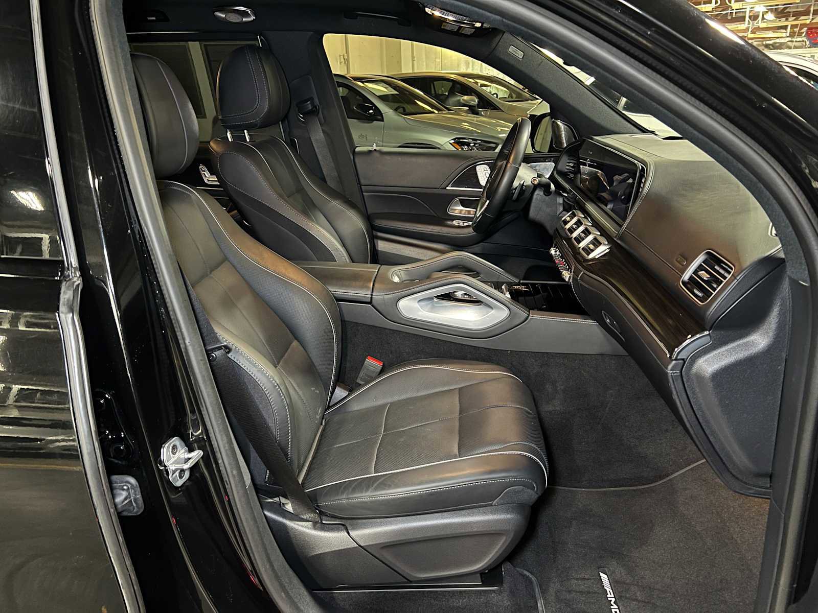 Used 2023 Mercedes-Benz GLS 580 4MATIC image 12