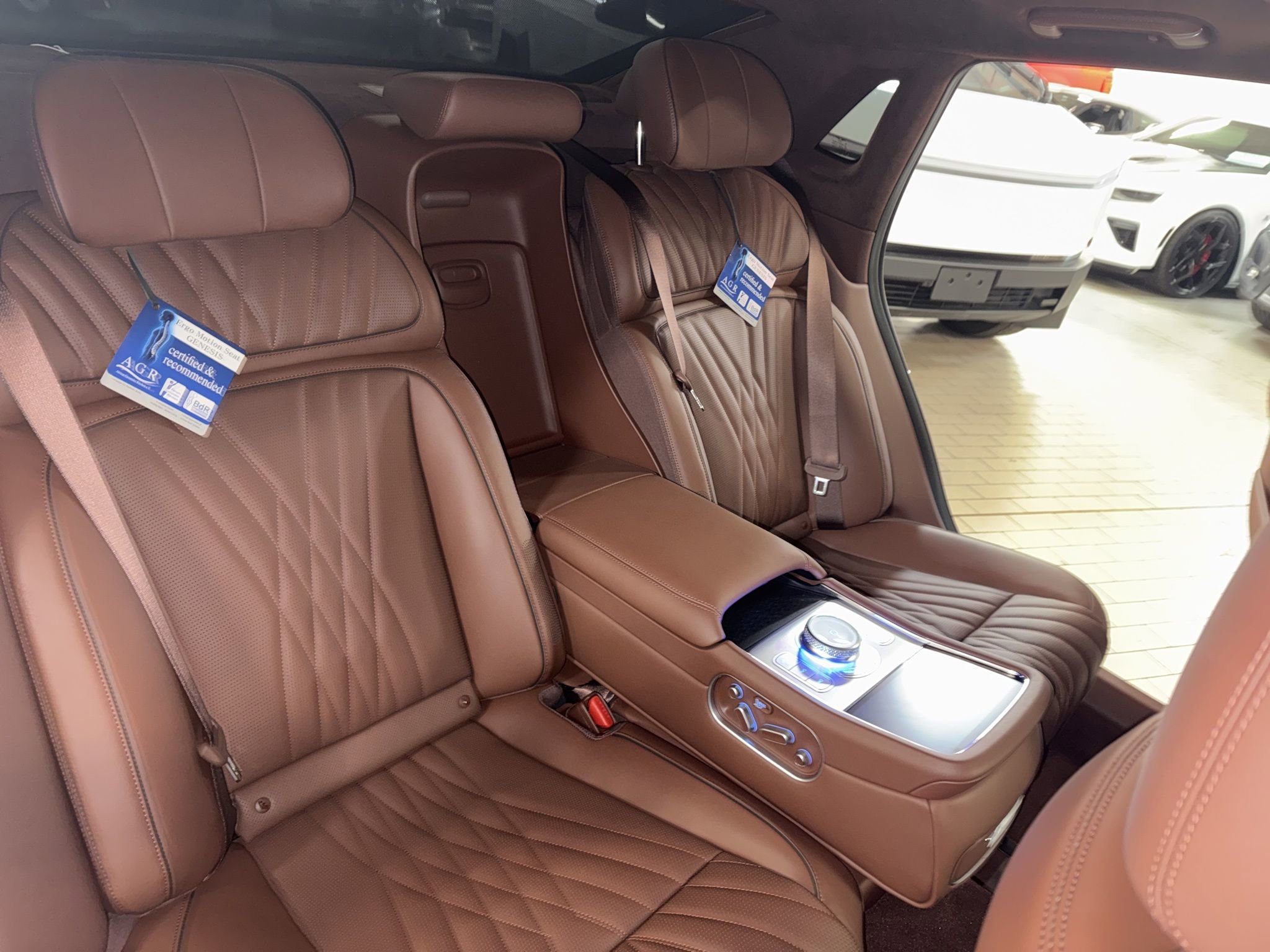 Used 2025 Genesis G90 3.5T image 22