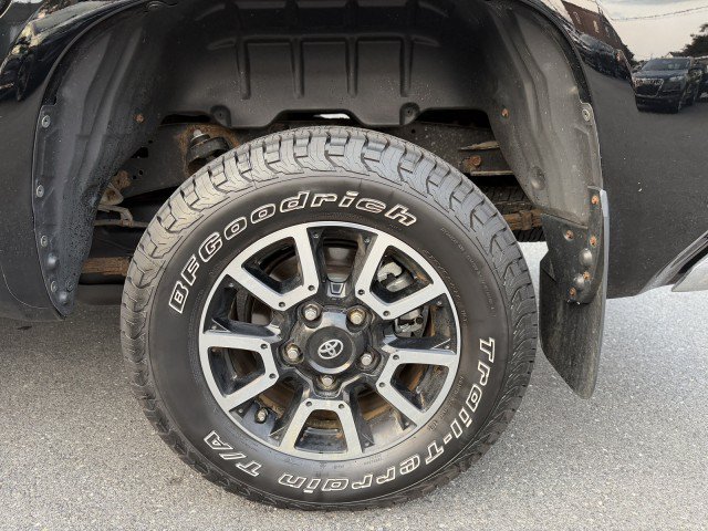 Used 2017 Toyota Tundra SR5 w/ TRD Off Road Package AWD/4WD image 23