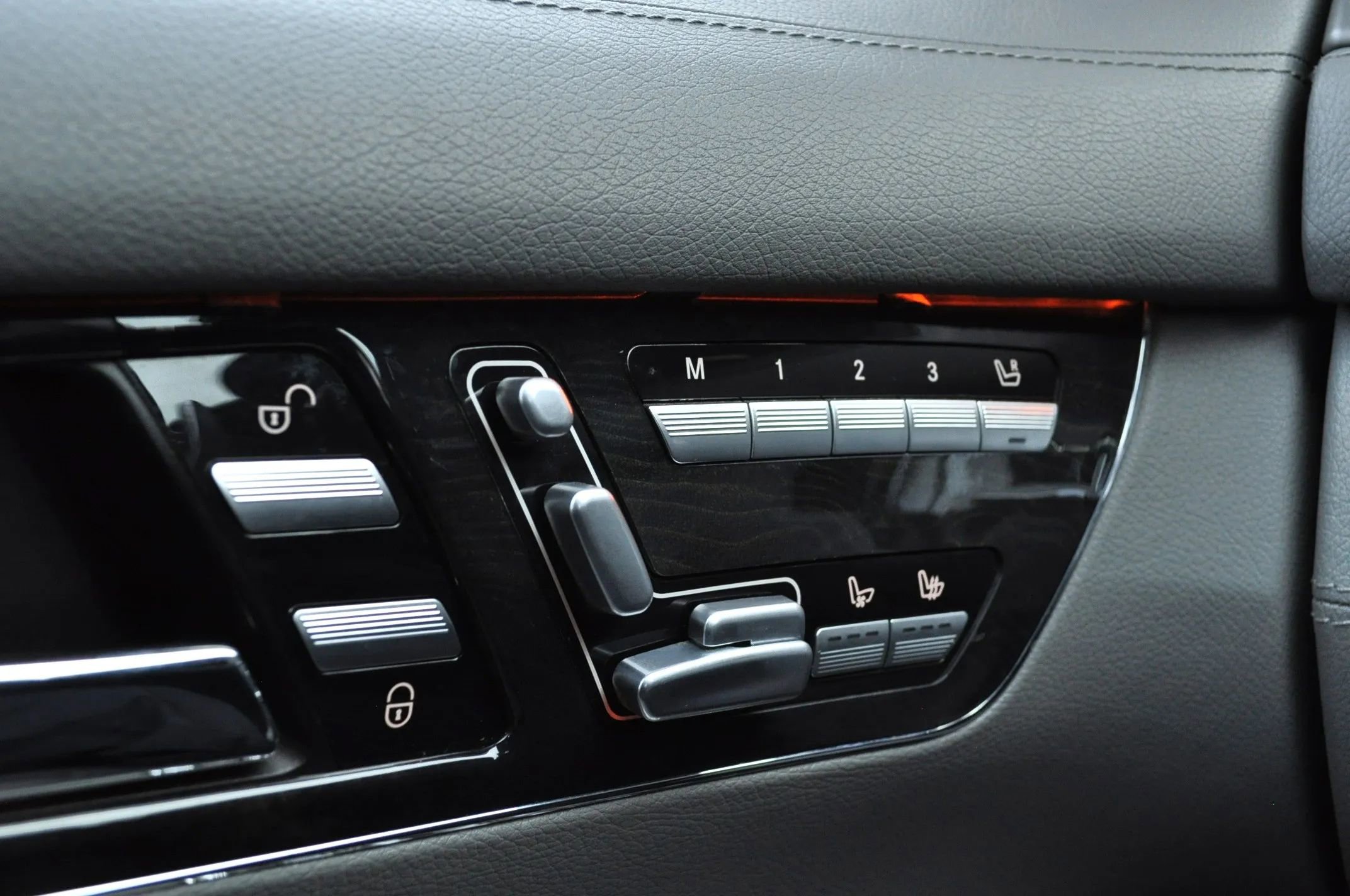 Used 2008 Mercedes-Benz CL 63 AMG image 8