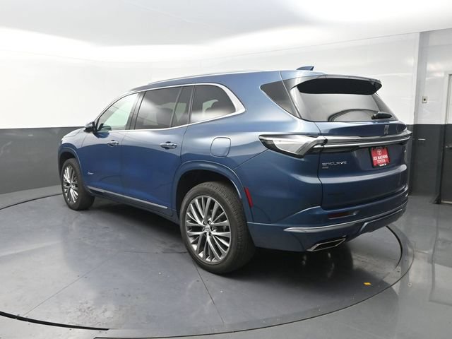 Used 2025 Buick Enclave Avenir AWD/4WD image 6