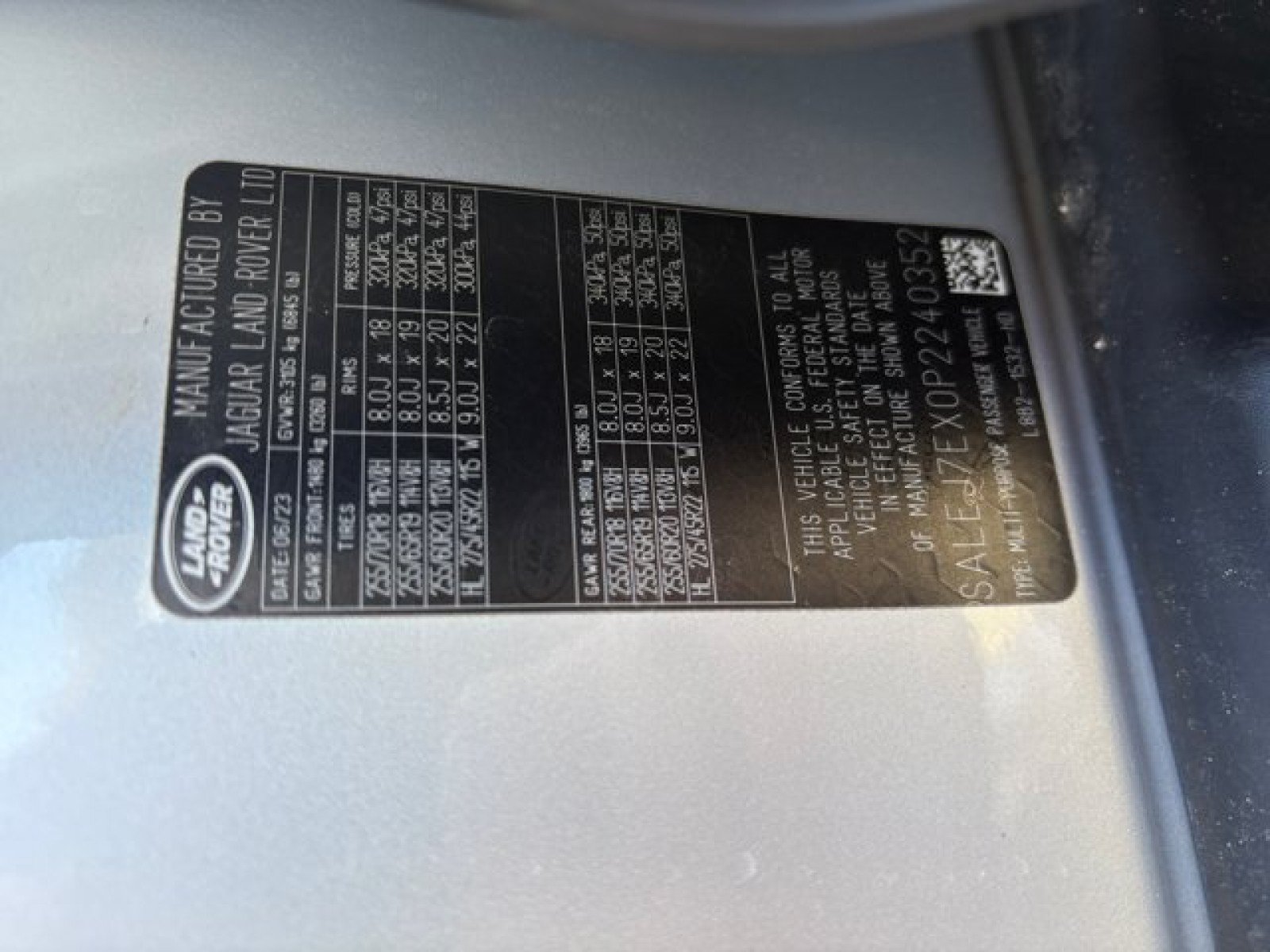 Certified 2023 Land Rover Defender 110 S AWD/4WD image 24