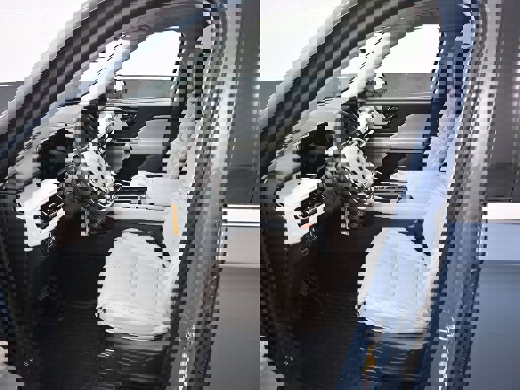 New 2026 Lincoln Aviator Reserve image 9