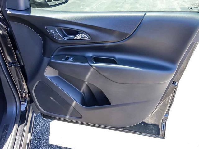 Used 2023 Chevrolet Equinox LT FWD image 28