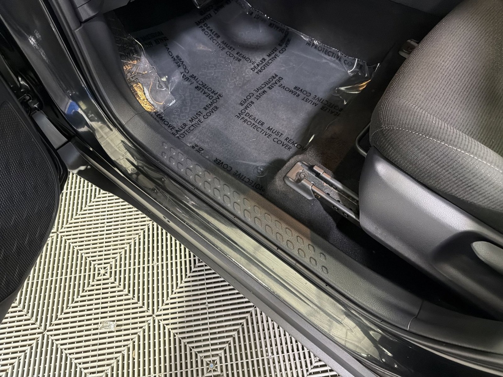 Used 2019 Toyota C-HR XLE image 15