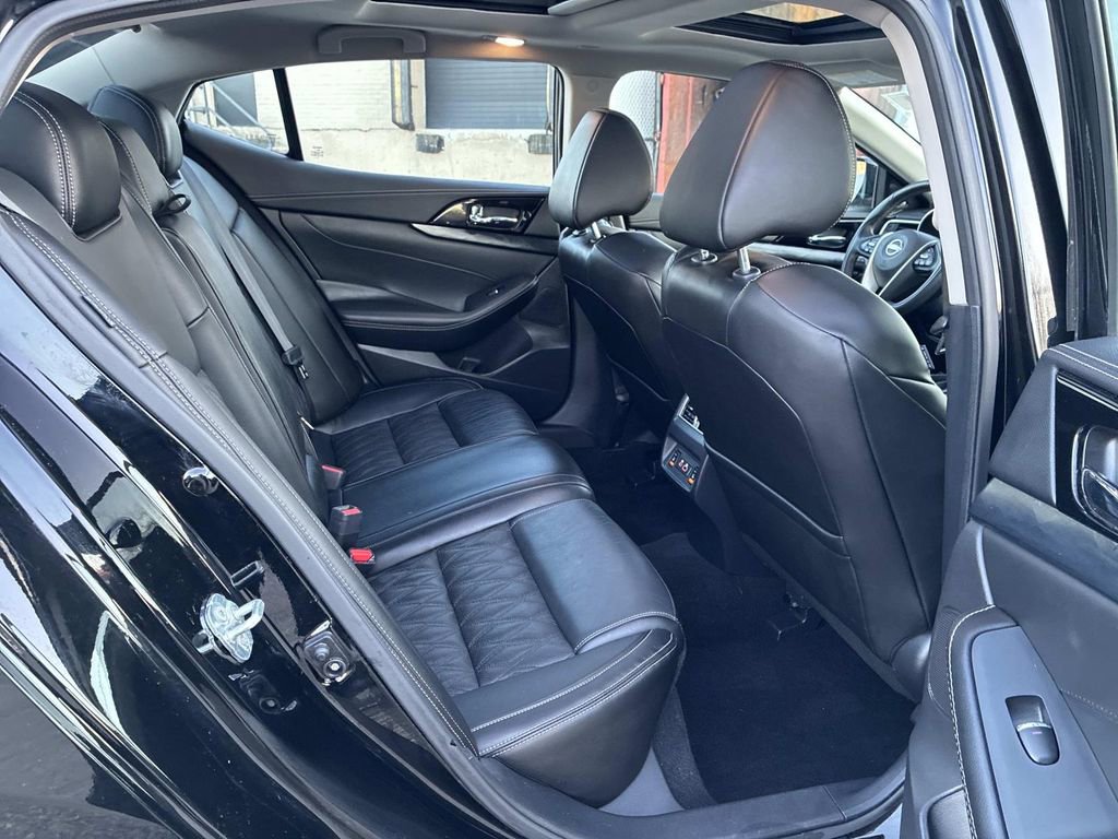 Certified 2023 Nissan Maxima Platinum w/ Sport Mat Group image 11