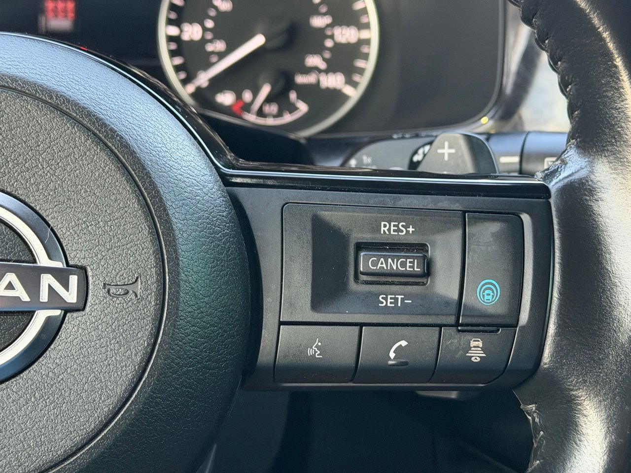 Certified 2023 Nissan Pathfinder SV w/ Lighting Package (N92) FWD image 18