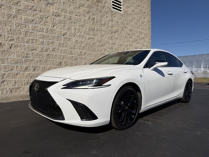 Used 2023 Lexus ES 350 F Sport w/ Accessory Package (Z2) FWD image 4